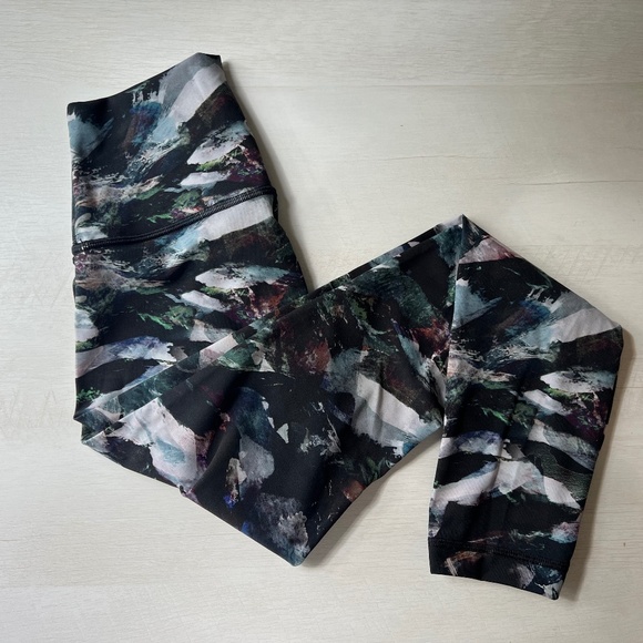 Lululemon Wunder Under High-Rise Galaxy Cropped Luxtreme Tight - Picture 7 of 10